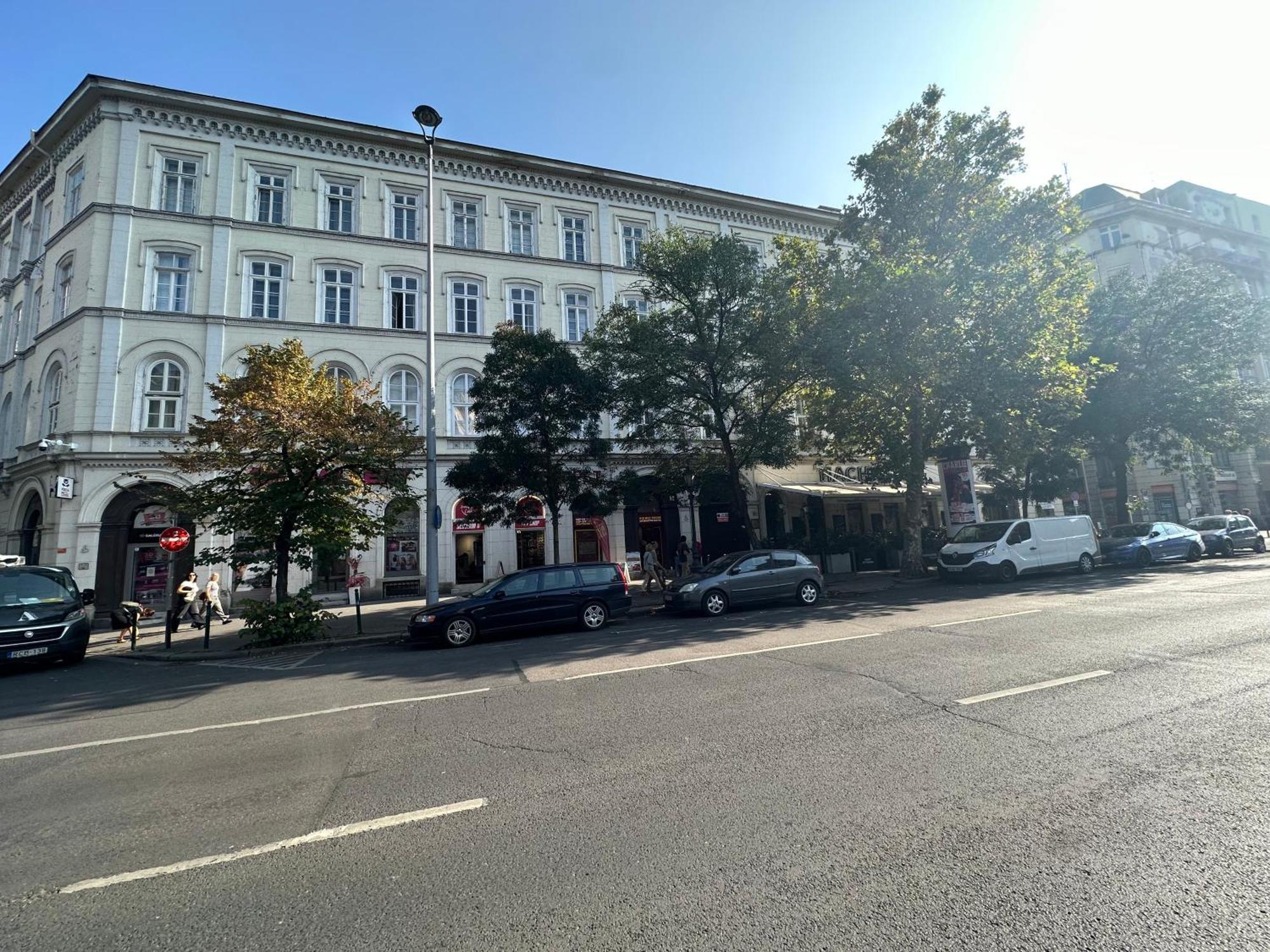 Апартаменти Marton's